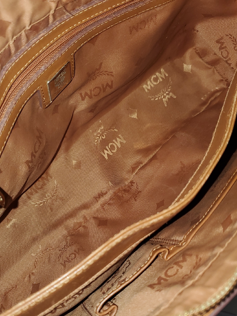 Vintage MCM Milla Cognac Visetos Leather Dual-Pocket Tite Bag🤎 - Picture 14 of 16